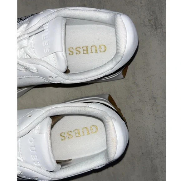 Guess Calebb Logo Print Sneaker - Picture 9 of 11